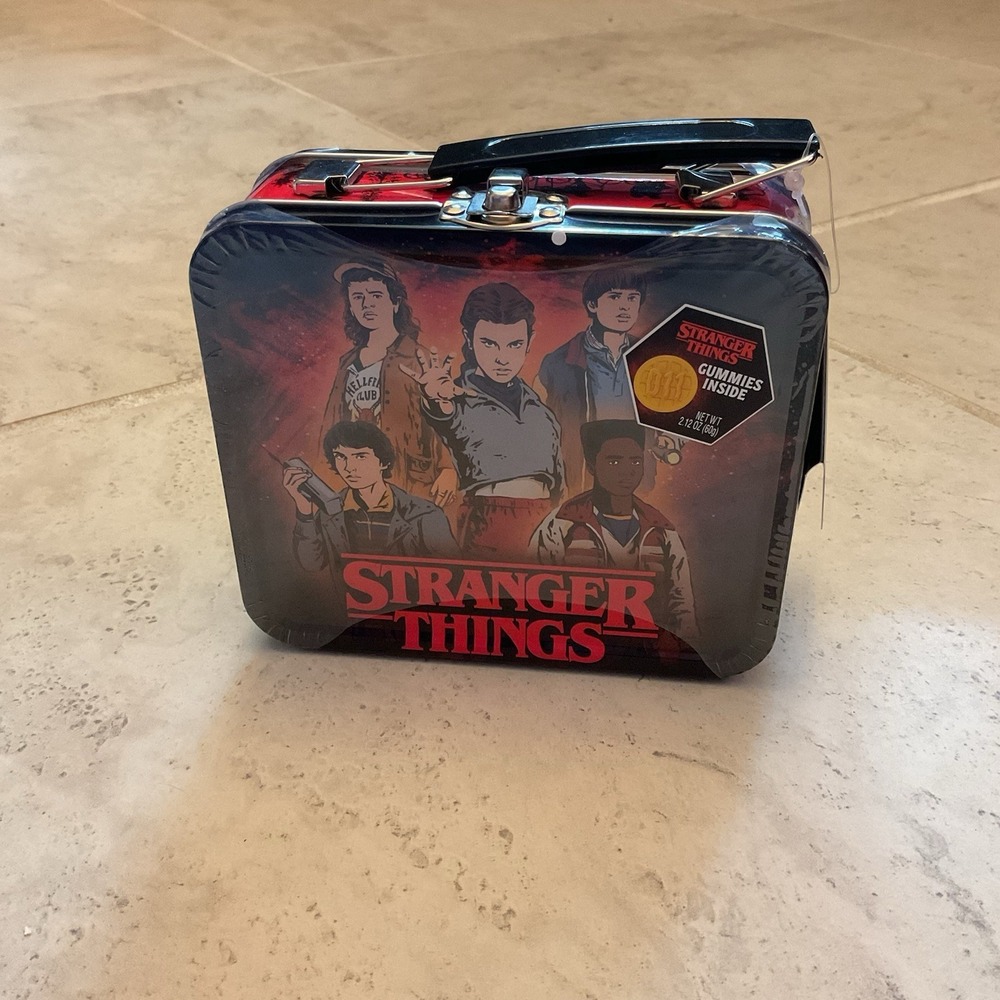 NEW Netflix Stranger Things Mini Metal 5" Tin Lunchbox With Gummy Waffle Candy